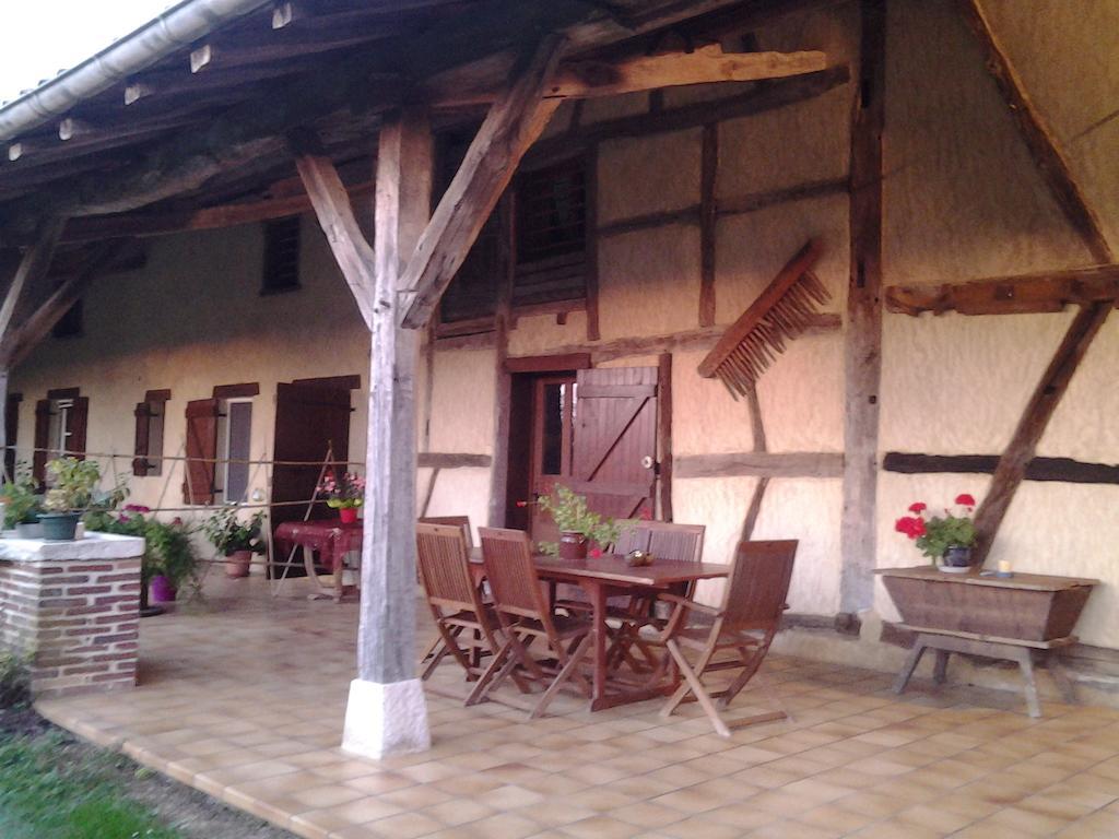 La Croix De Bois Bed & Breakfast Jayat Dış mekan fotoğraf