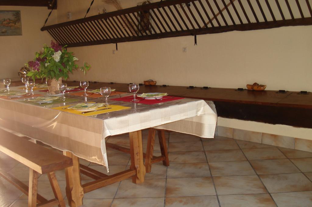 La Croix De Bois Bed & Breakfast Jayat Dış mekan fotoğraf