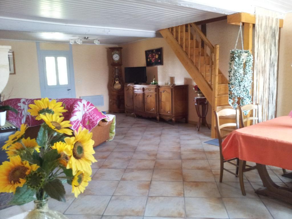 La Croix De Bois Bed & Breakfast Jayat Dış mekan fotoğraf
